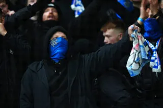 Des bagarres en tribunes à Old Trafford