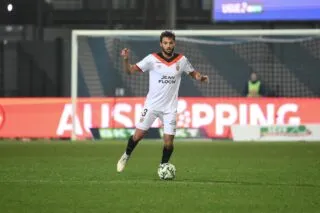 Lorient retourne Clermont et reprend le trône de Ligue 2