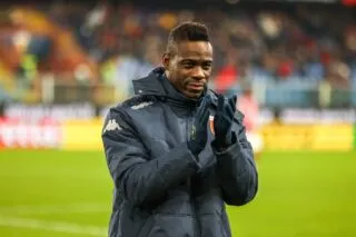 Mario Balotelli gêne le Genoa