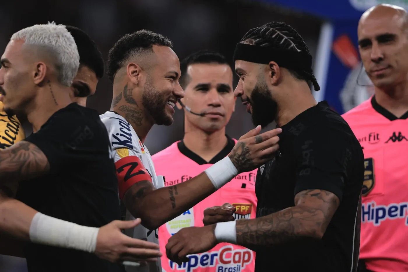 Santos perd le derby pauliste, Neymar rejette la faute sur le ballon