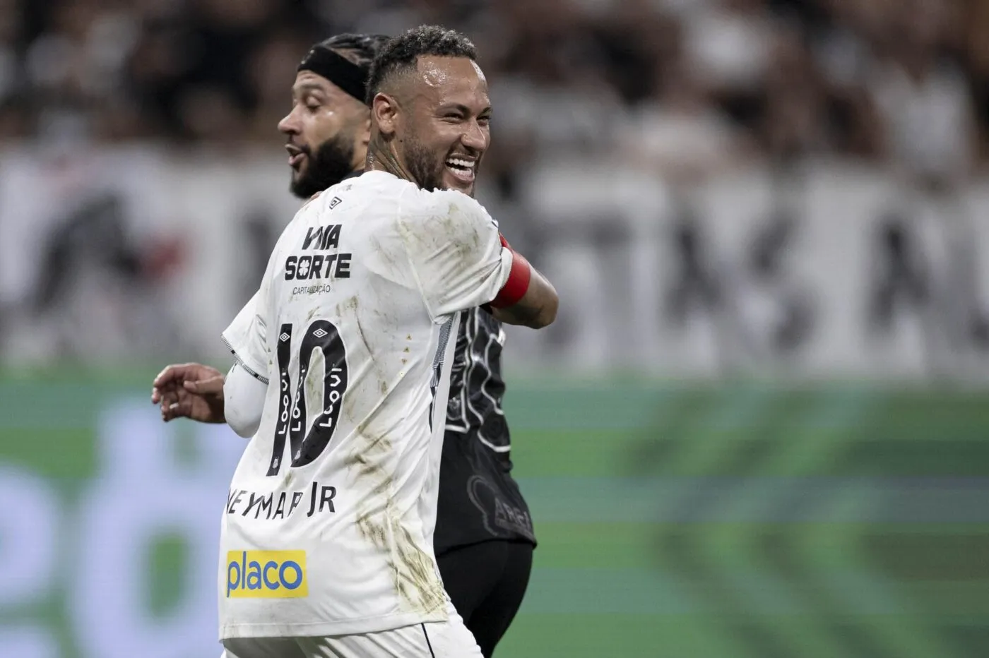 Neymar à Santos, un tremplin pour faciliter un retour au Barça ?