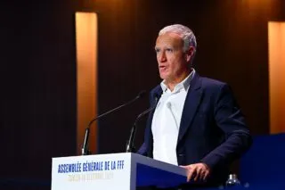 Deschamps loin des gazons après 2026?