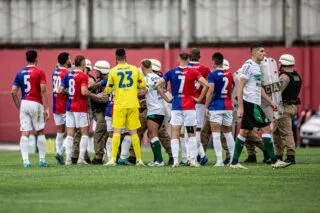 Au Brésil, un arbitre fait appel à la police pour expulser un joueur violent