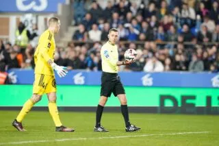 L’IFAB valide une nouvelle règle pour empêcher les gains de temps des gardiens de but