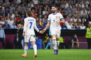 Olivier Giroud honoré en marge de France-Croatie, pas (encore) Antoine Griezmann