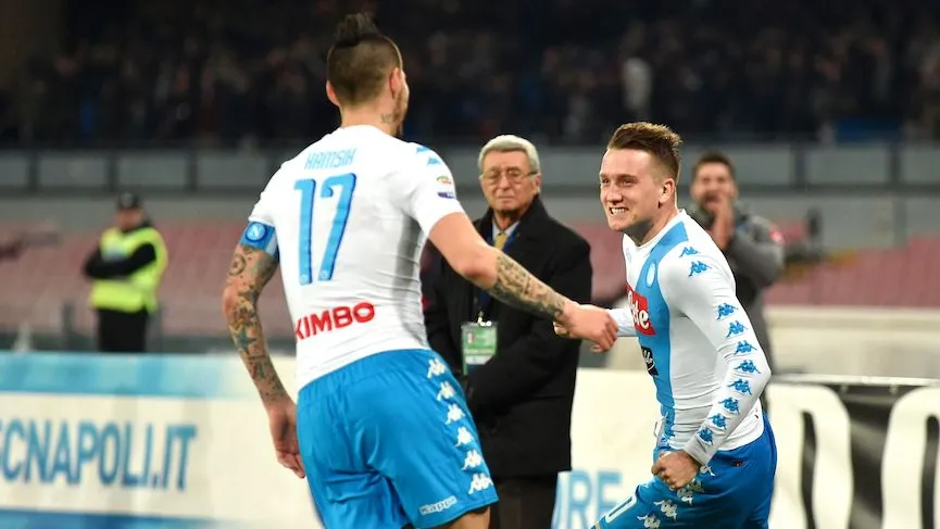 Le Napoli enchaîne à domicile