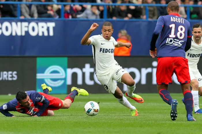 Mbappé roule sur Caen