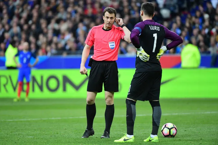 L&rsquo;arbitre de France-Espagne satisfait de la vidéo