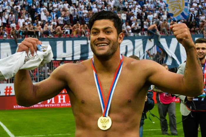 Hulk dément avoir agressé un coach chinois