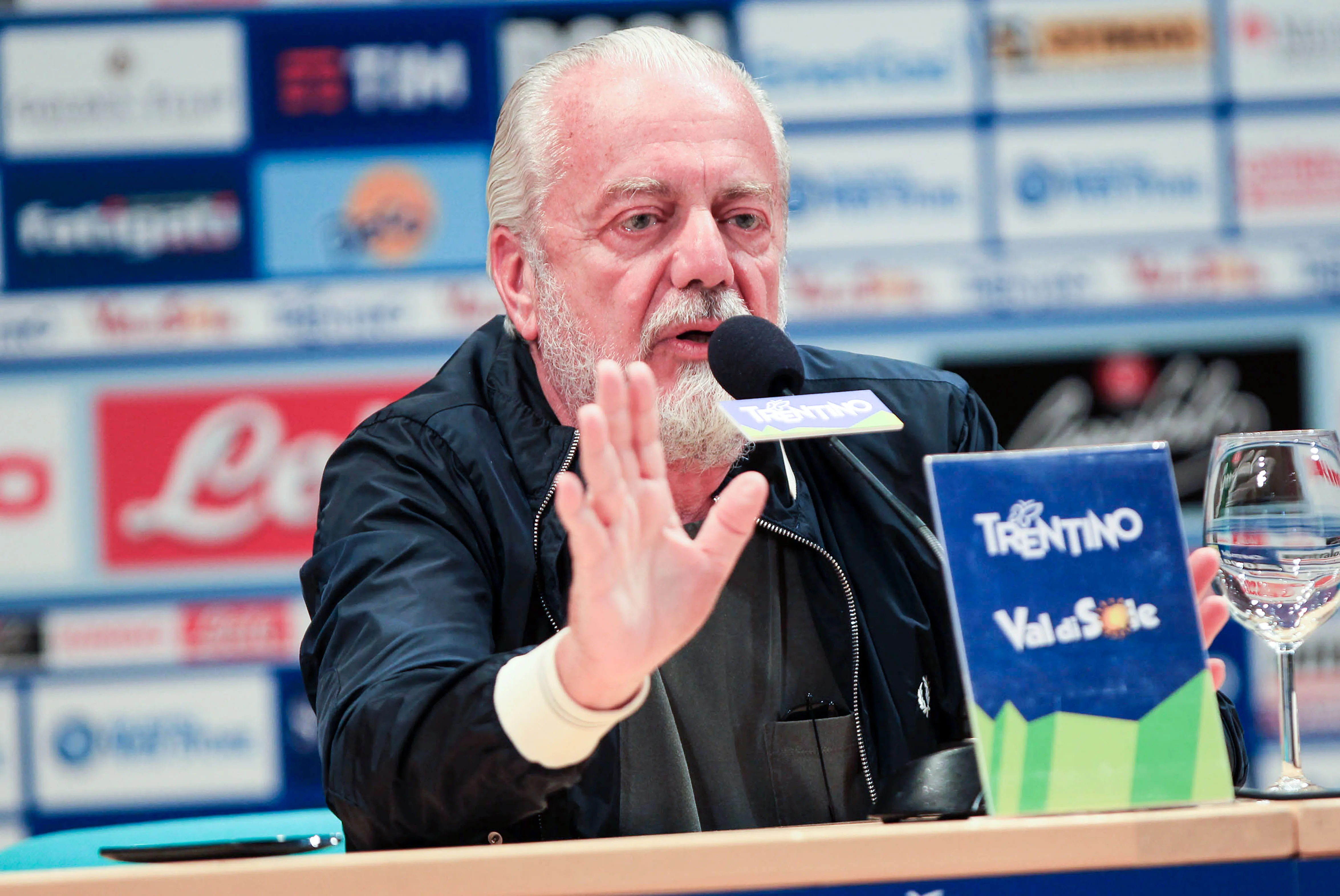 De Laurentiis dézingue encore Higuaín