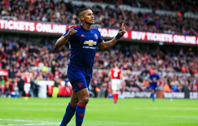 Valencia prolonge avec Manchester United