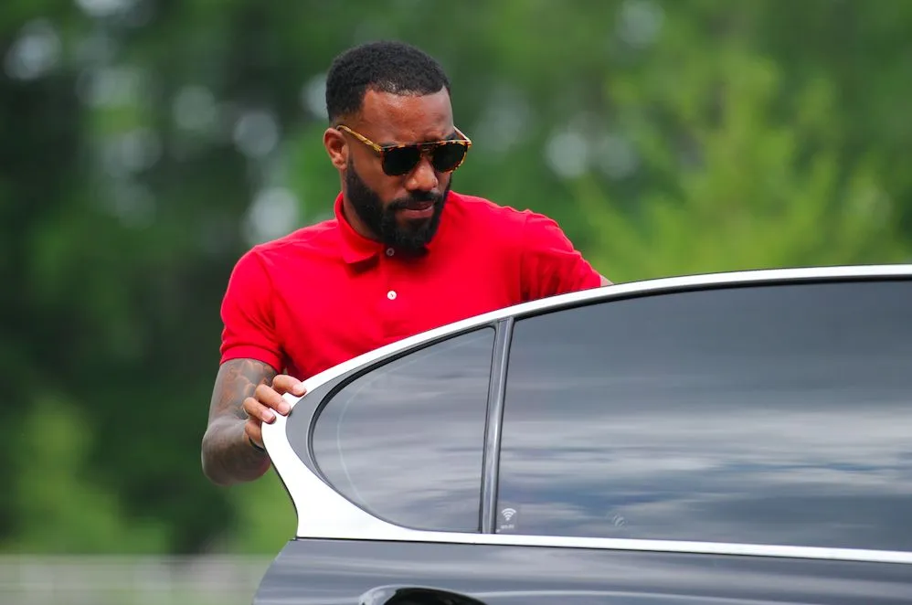 Aulas remet en cause le départ de Lacazette