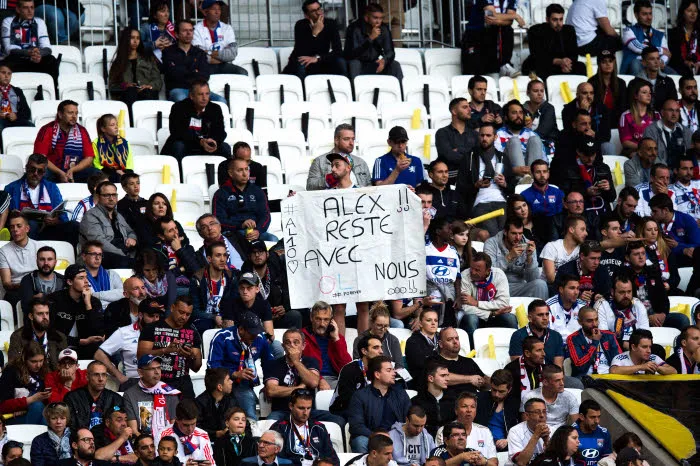 Le cadeau d&rsquo;adieu de Lacazette au Parc OL