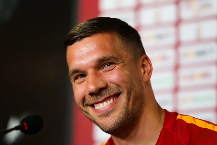 Podolski signe au Japon