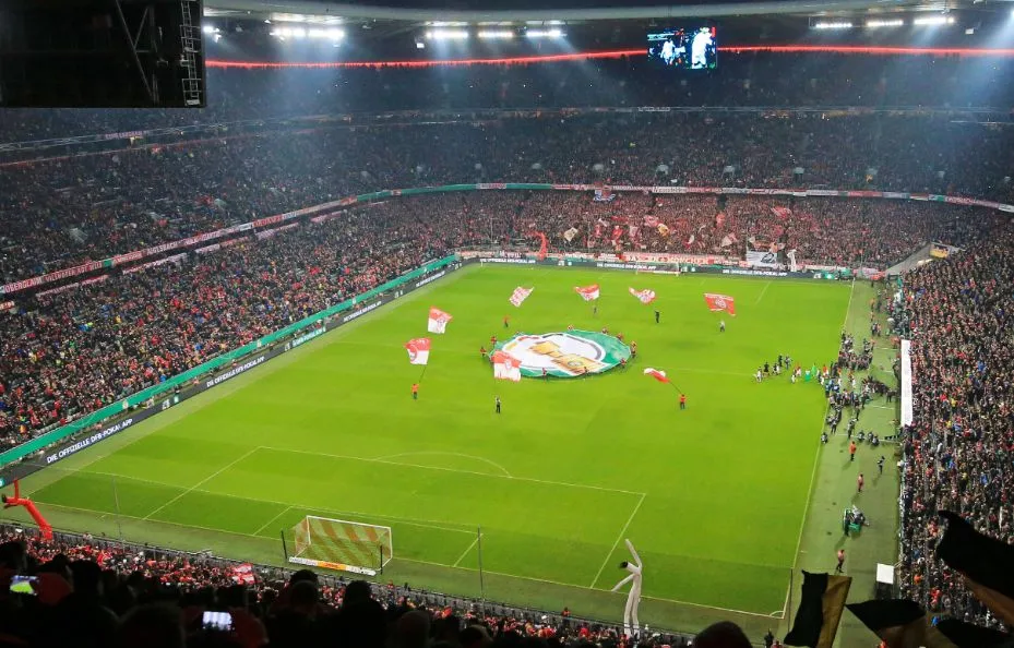 Air BnB transforme la pelouse de l&rsquo;Allianz Arena en hôtel