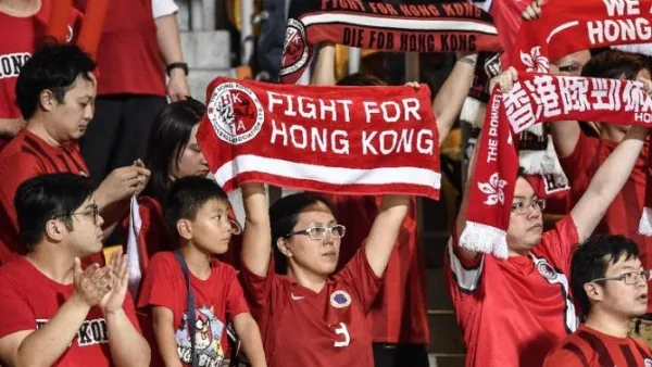 Hong Kong : un pays, deux footballs