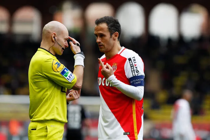 Ricardo Carvalho : «<span style="font-size:50%">&nbsp;</span>En Chine, il y a plus de monde au stade qu’à Monaco<span style="font-size:50%">&nbsp;</span>»