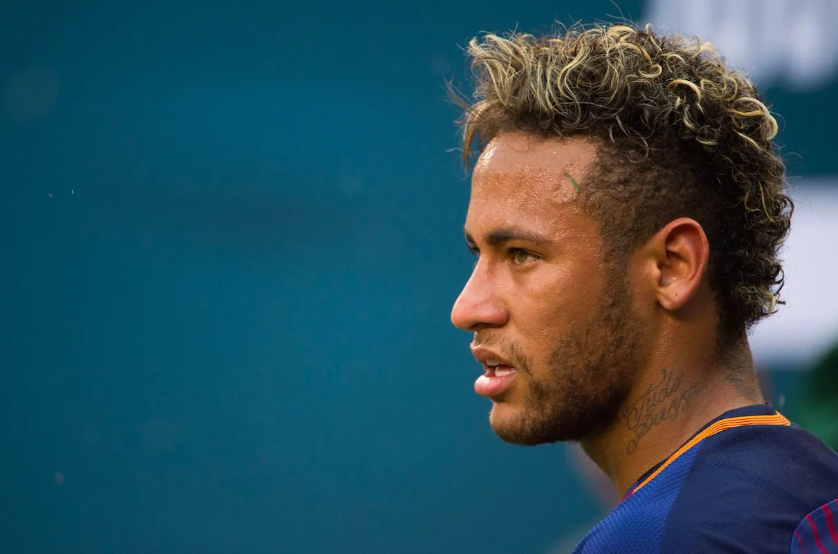 Neymar à Paris, c&rsquo;est O-FFI-CIEL !