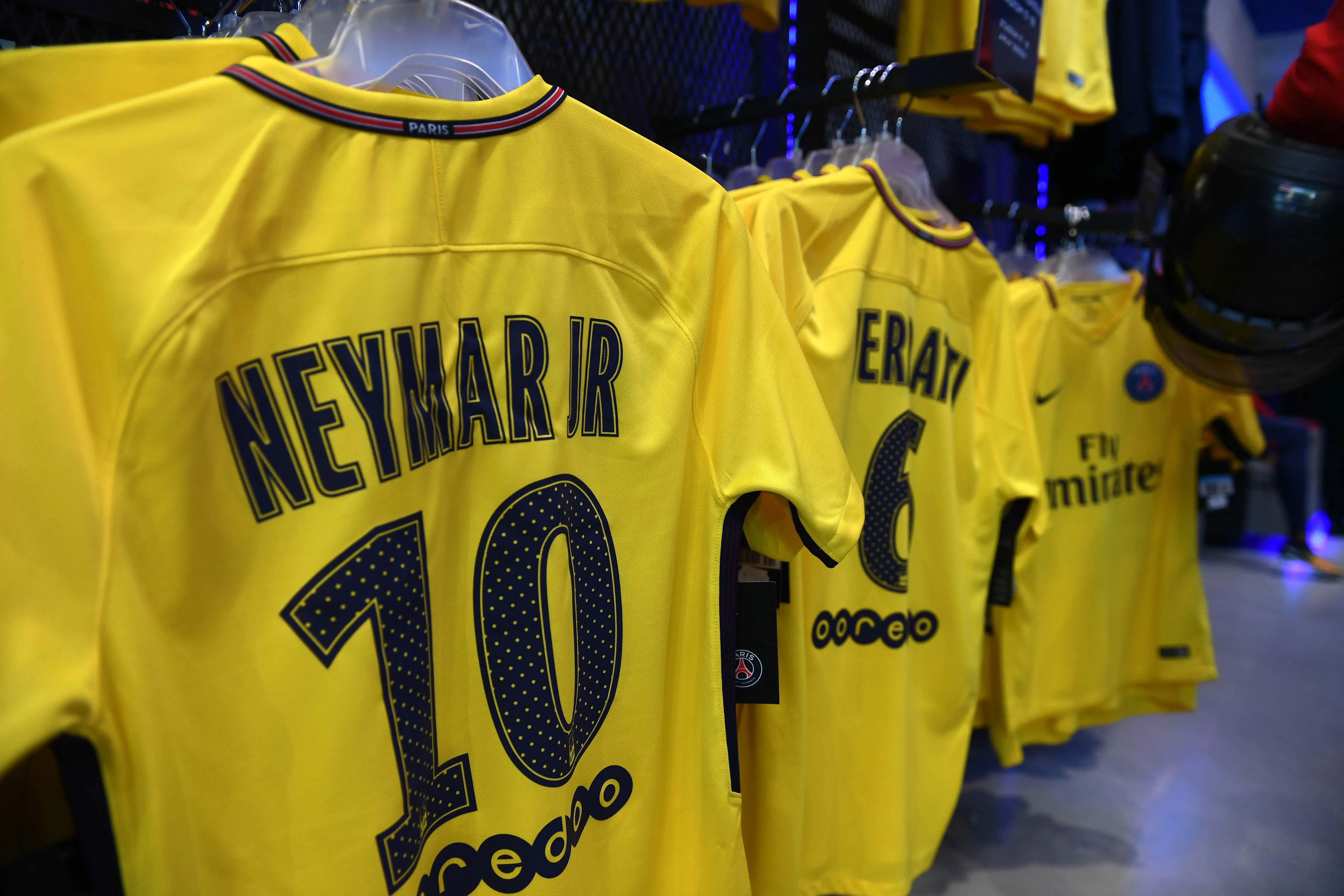 10 000 maillots de Neymar vendus