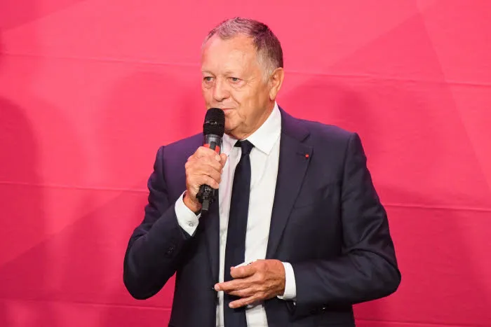 Aulas allume (encore) Desplat sur Twitter