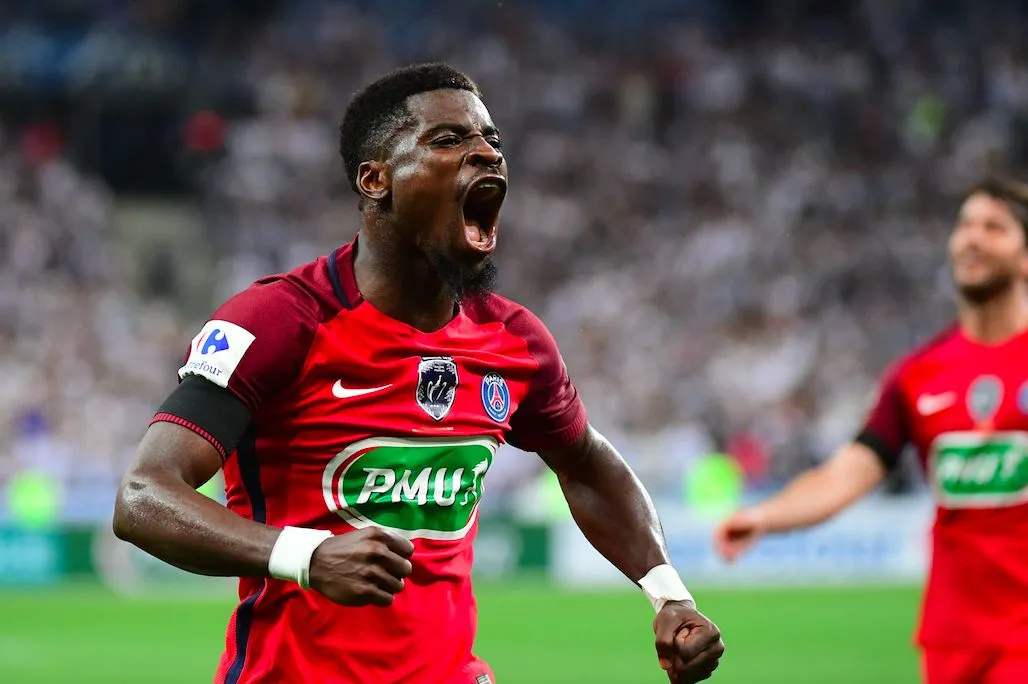 Serge Aurier n&rsquo;aime plus la direction du PSG