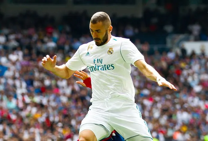 Benzema prolongé avec le retour de la clause à un milliard