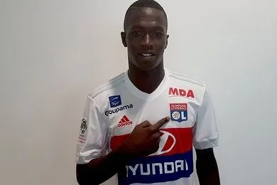 Lyon s&rsquo;offre Pape Cheikh Diop