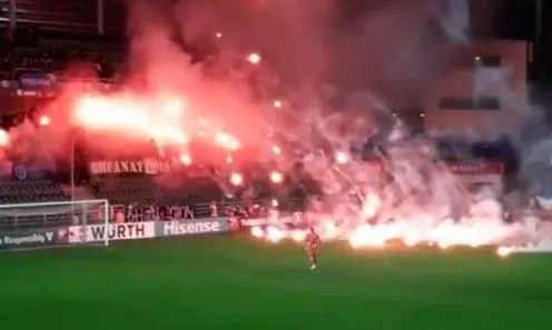 Le feu d&rsquo;artifice des supporters bosniens