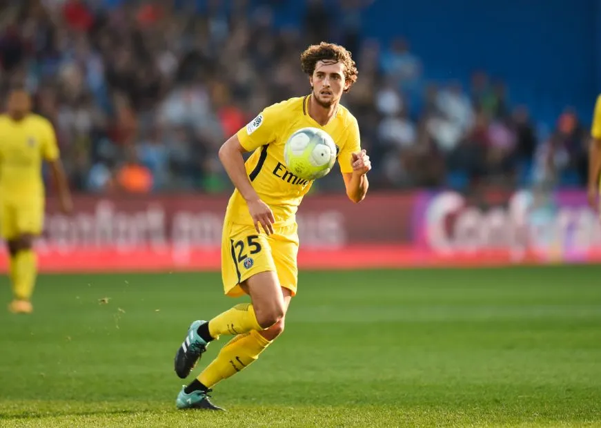 Rabiot, poupée désir