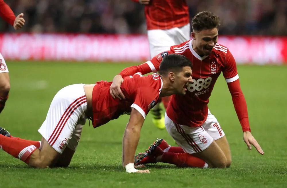 Eric Lichaj baptise son chien «<span style="font-size:50%">&nbsp;</span>Gunner<span style="font-size:50%">&nbsp;</span>», en souvenir de son doublé contre Arsenal