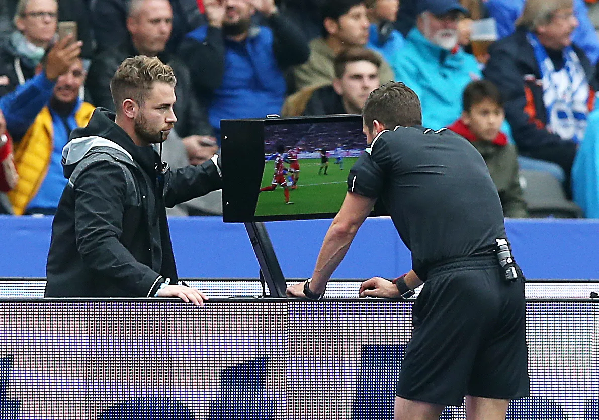 L&rsquo;arbitrage vidéo bientôt instauré en Ligue 1 ?