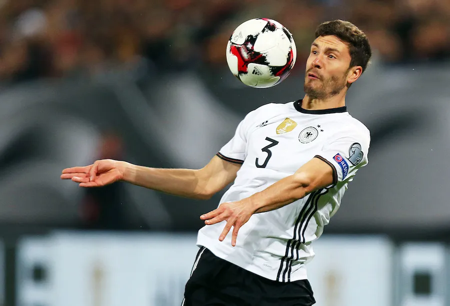 Jonas Hector ira en deuxième division avec Cologne