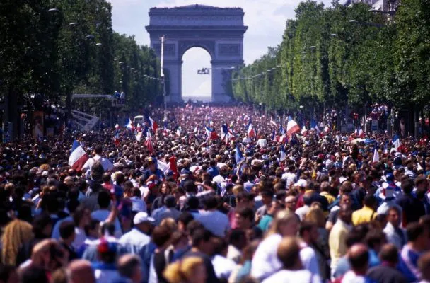 Tu faisais quoi le 13 juillet 1998 ?