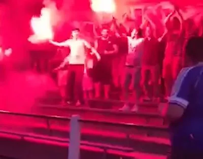 Vidéo : Une grosse ambiance pour une montée en D3 de district  (via Facebook SO FOOT)