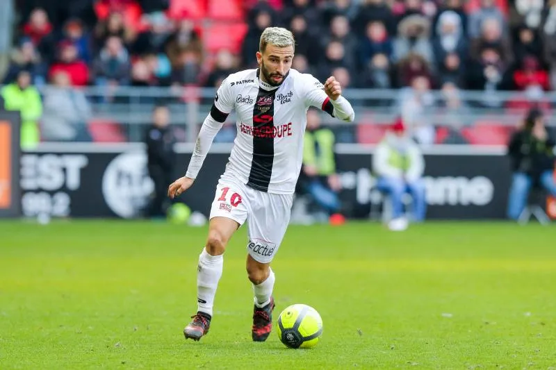 Benezet prolonge avec Guingamp