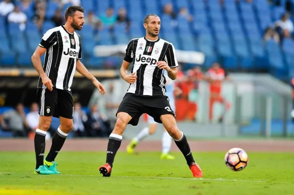 La Juventus prolonge son duo Barzagli-Chiellini