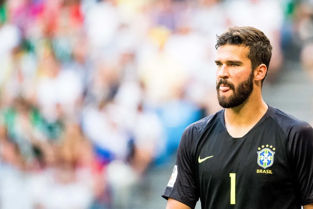 Alisson passe sa visite médicale à Liverpool