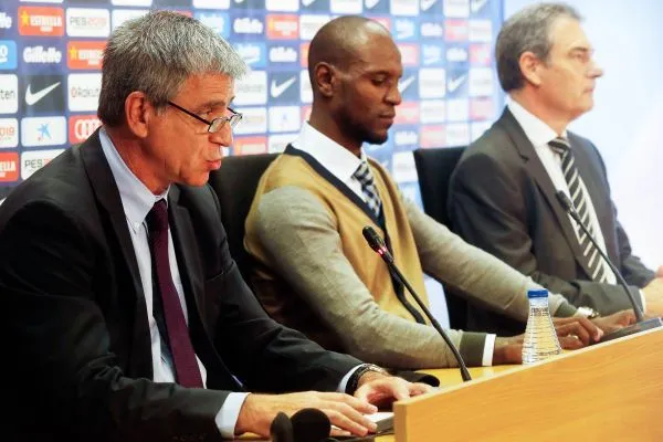 Le Barça et Abidal réfutent les accusations