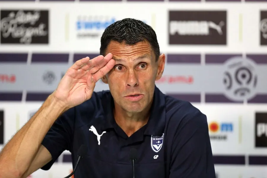 Poyet pète un plomb en conférence de presse