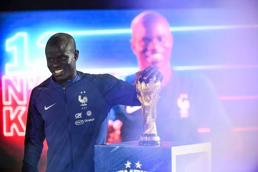 Kanté avoue des contacts avec le PSG