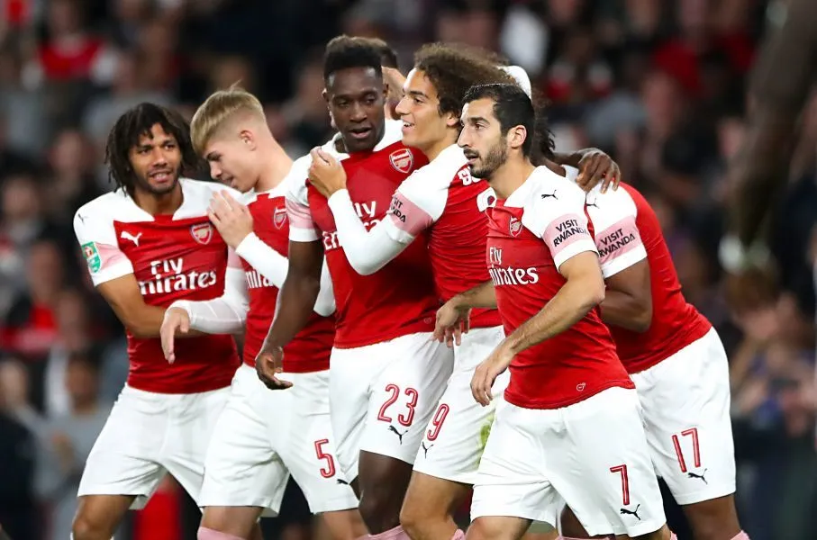 Arsenal tranquille, Tottenham au finish