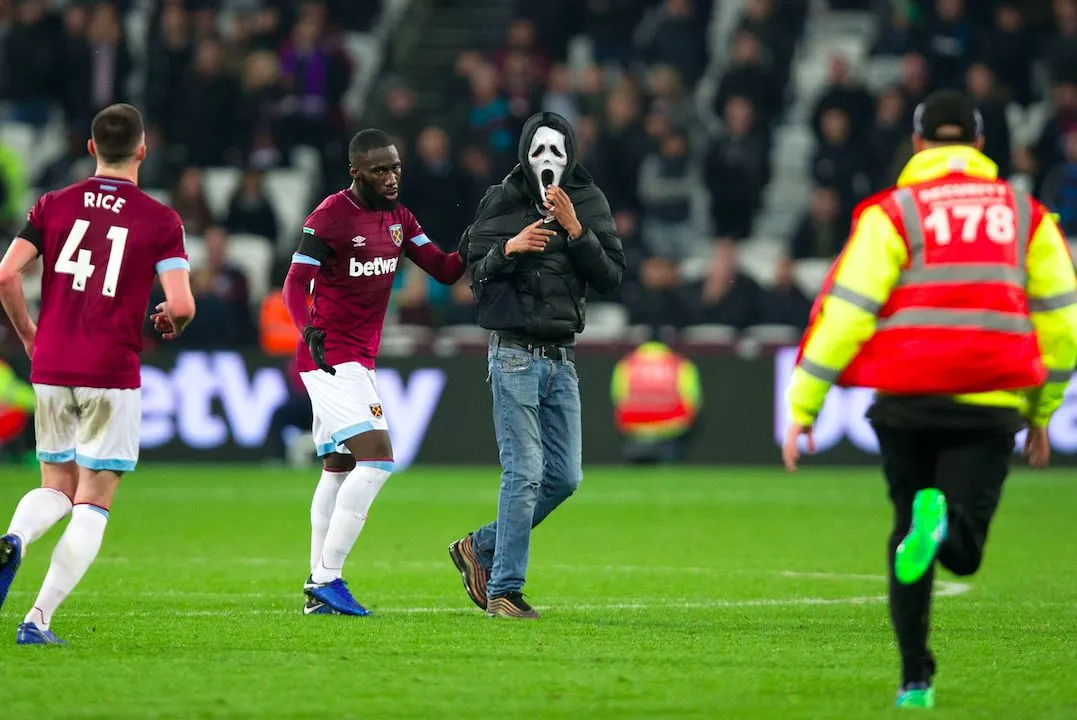 Deux supporters bannis à vie à West Ham