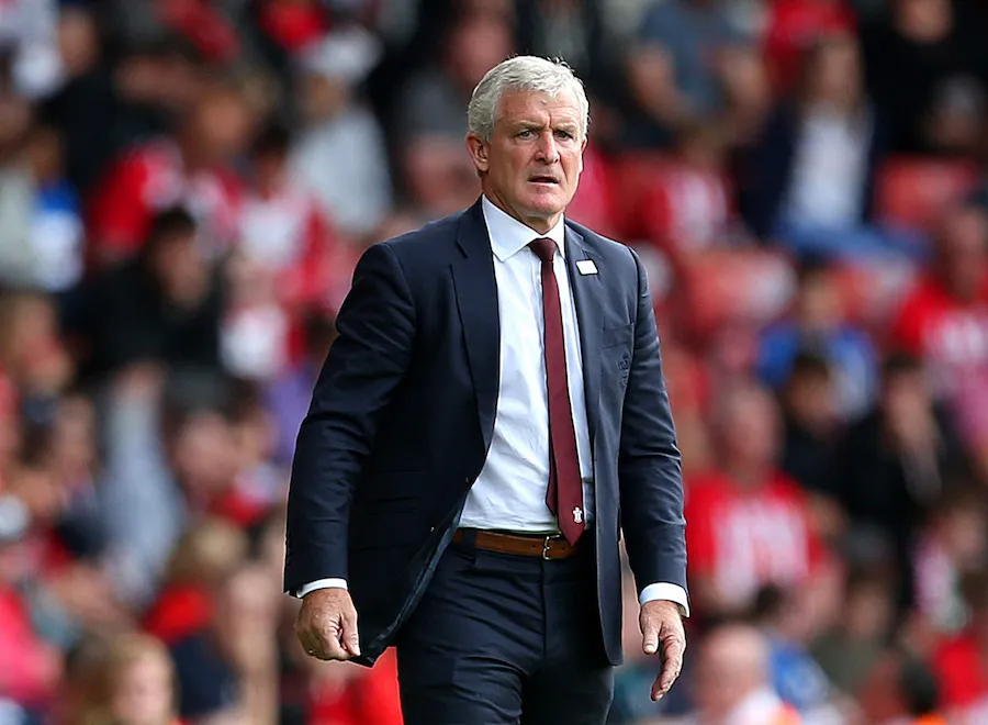 Southampton : Mark Hughes prend la porte