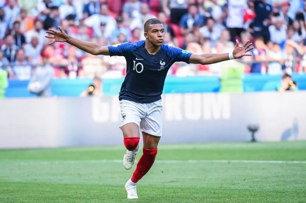 Kylian Mbappé remporte le trophée Kopa