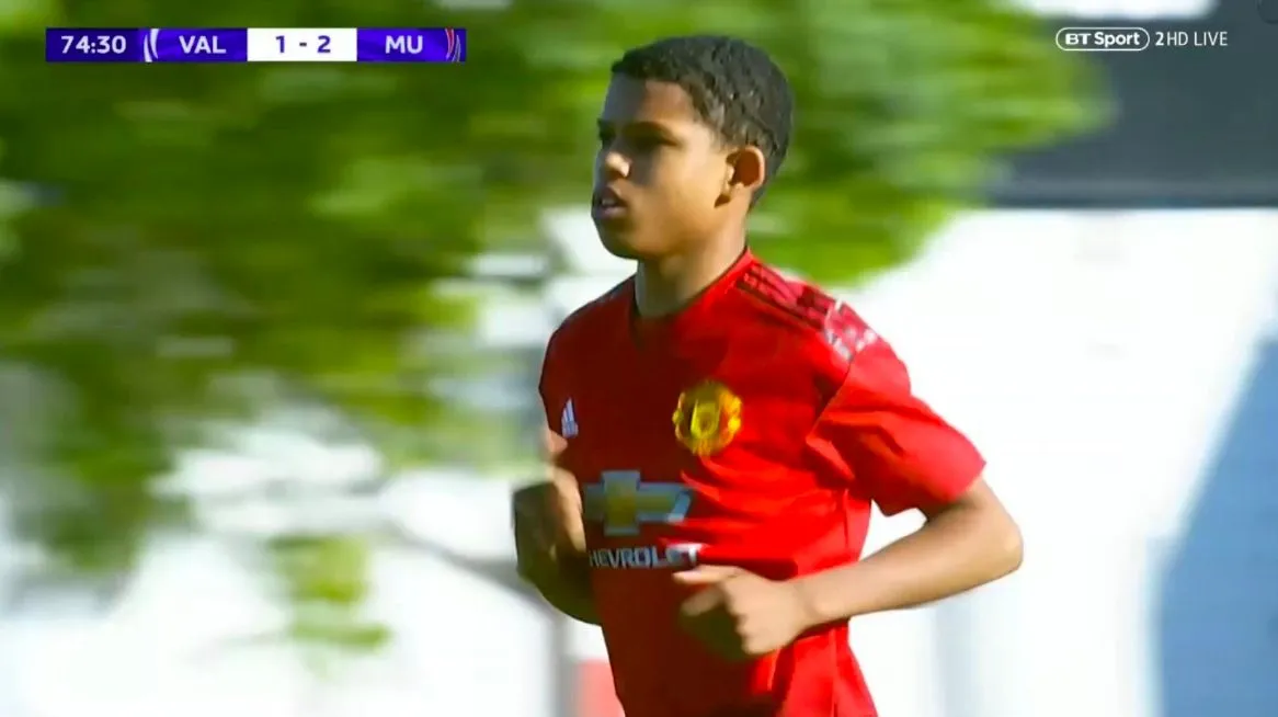 Manchester lance Shola Shoretire (14 ans) en Youth League