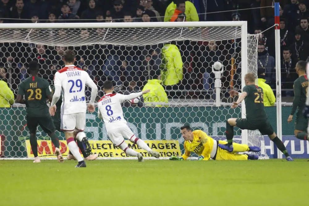 Lyon boit cul sec son Monaco