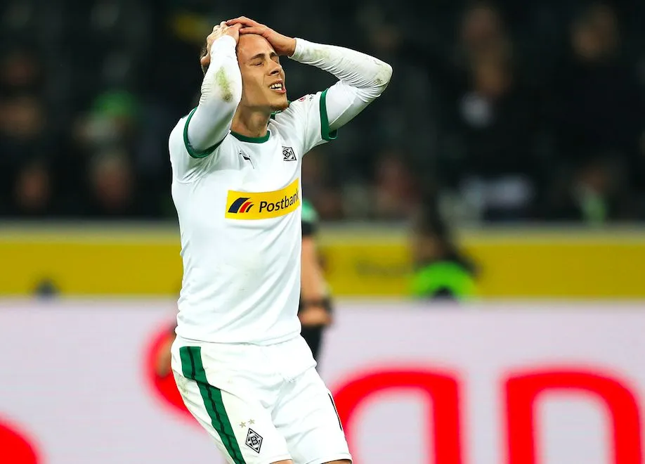 Thorgan Hazard en discussion avec Dortmund