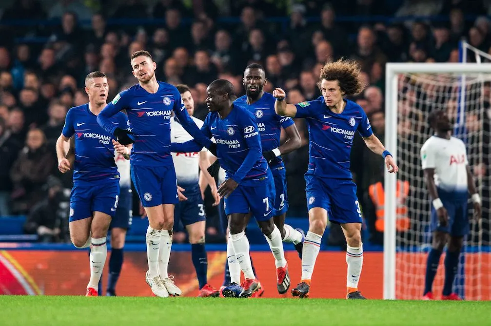 Chelsea retourne Tottenham et file en finale