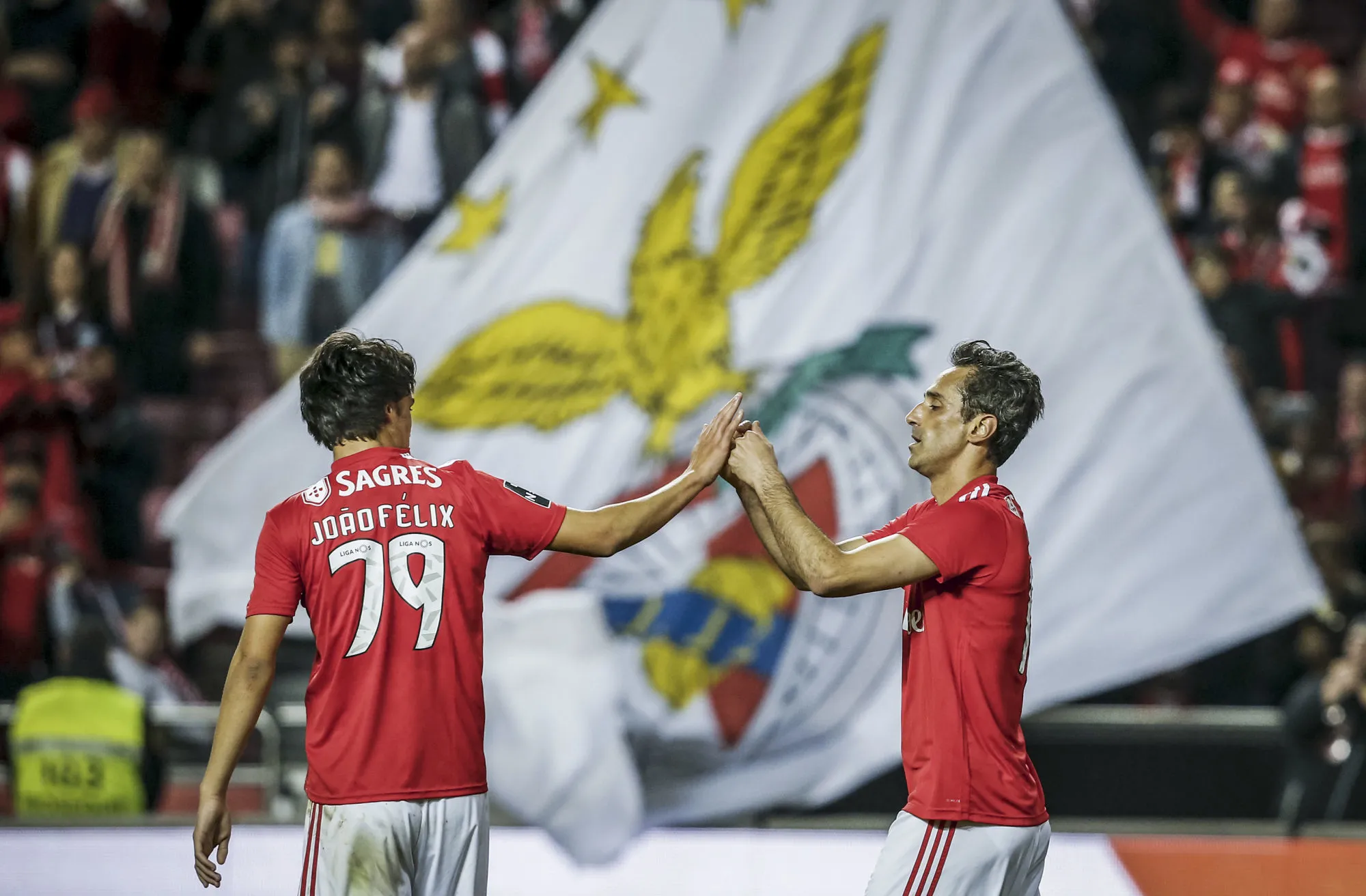 Benfica fait tomber Porto et prend la tête !