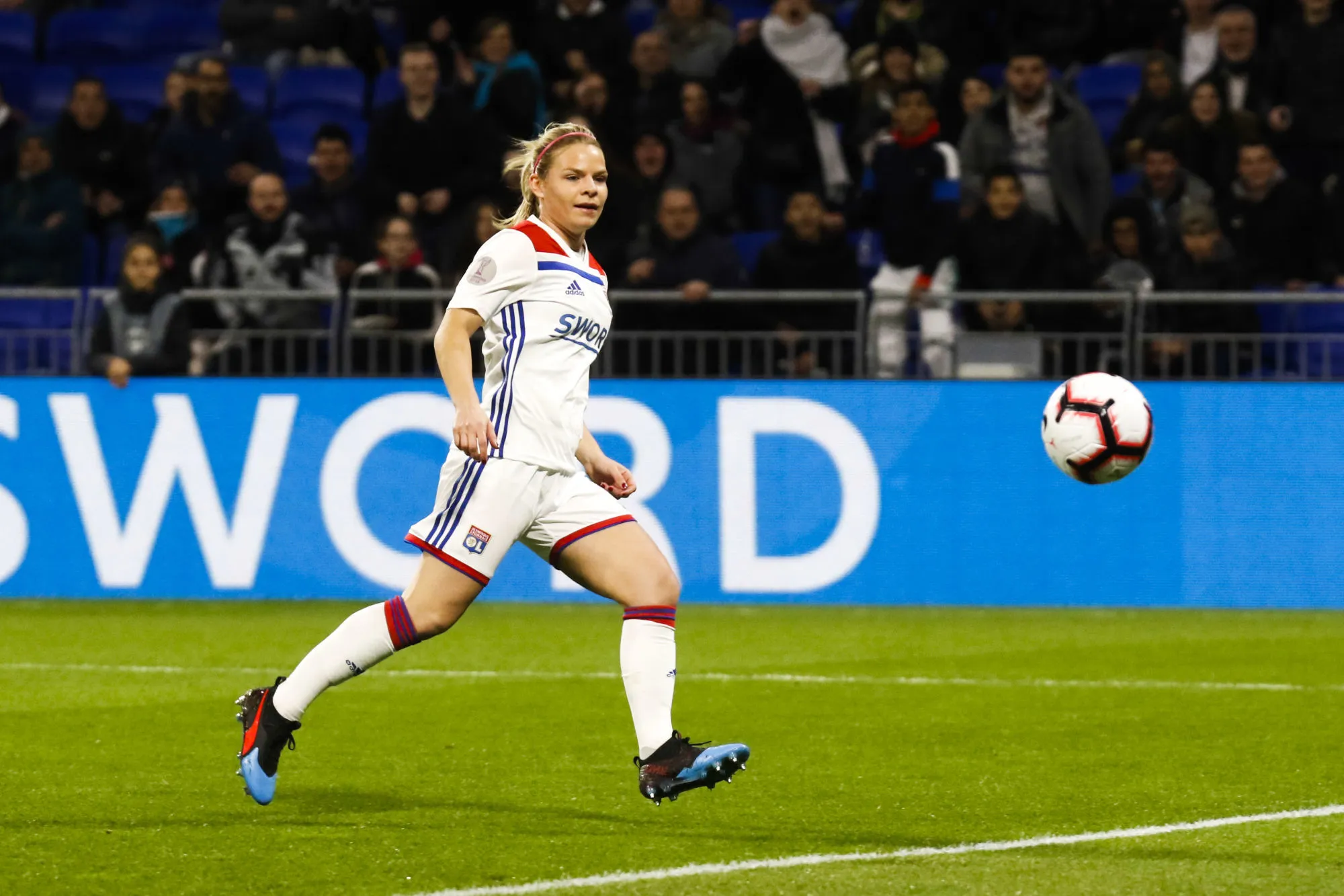 Lyon passe logiquement en demies de Ligue des champions